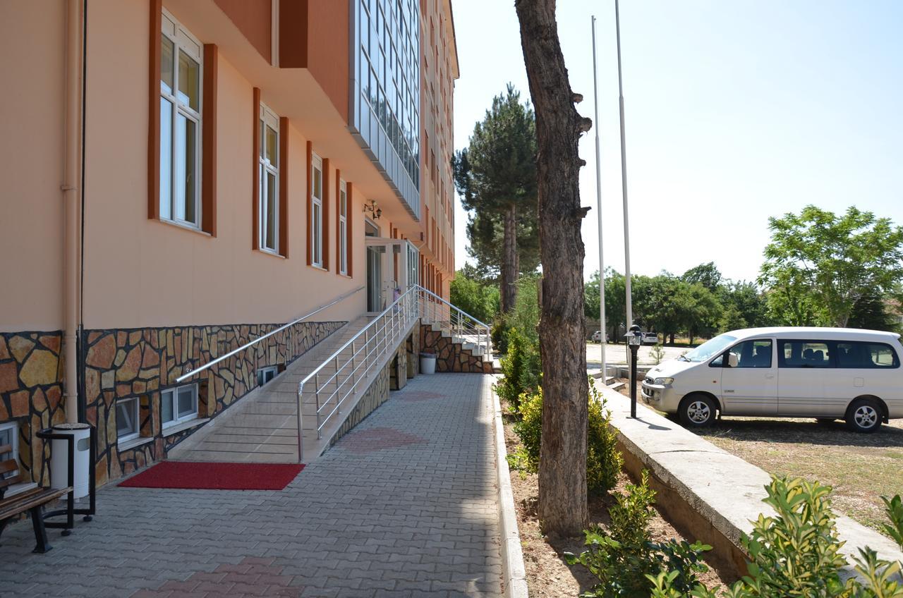 Ustundag Otel Keciborlu Bagian luar foto
