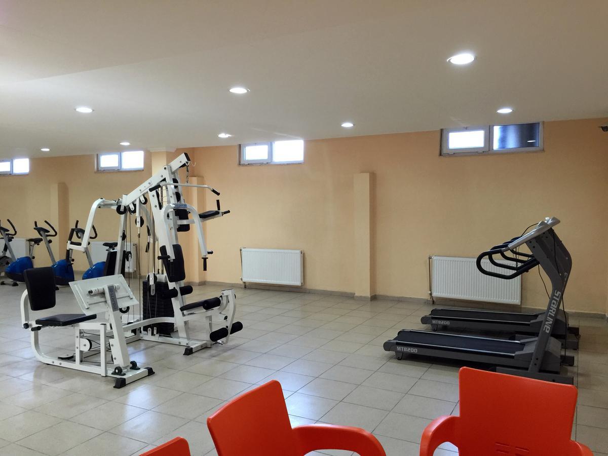 Ustundag Otel Keciborlu Bagian luar foto