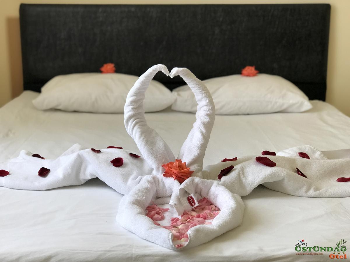 Ustundag Otel Keciborlu Bagian luar foto