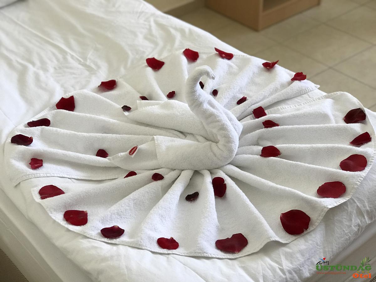 Ustundag Otel Keciborlu Bagian luar foto